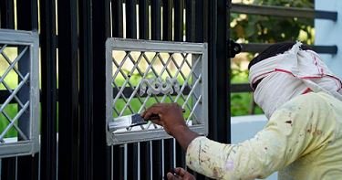 iron railing and grill painting services in Pune